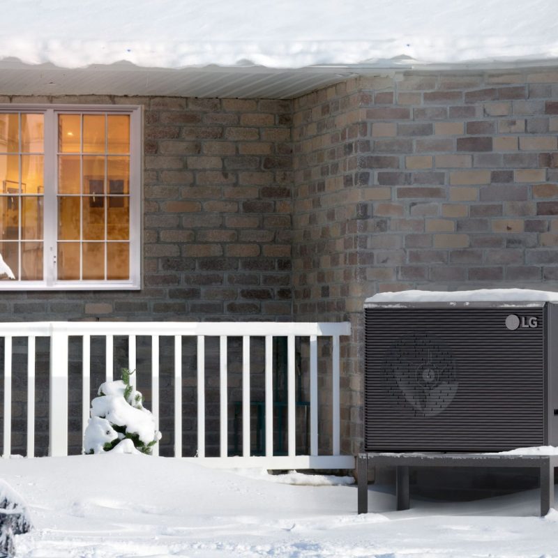 IFA2024_Therma V™ R290 Monobloc_Lifestyle_4